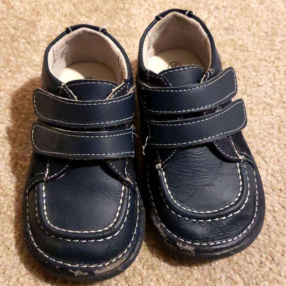 Wee Squeak 10 navy boy shoes